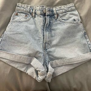 ZARA MOM SHORTS